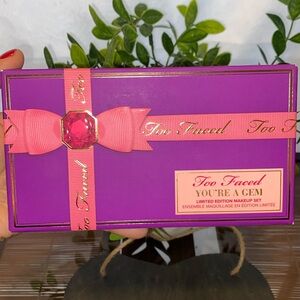New!Too faced limited edition “you’re a gem” makeup set